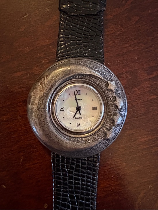 Boma Accessories - Vintage-Inspired Moon & Stars Silver Women's Watch
